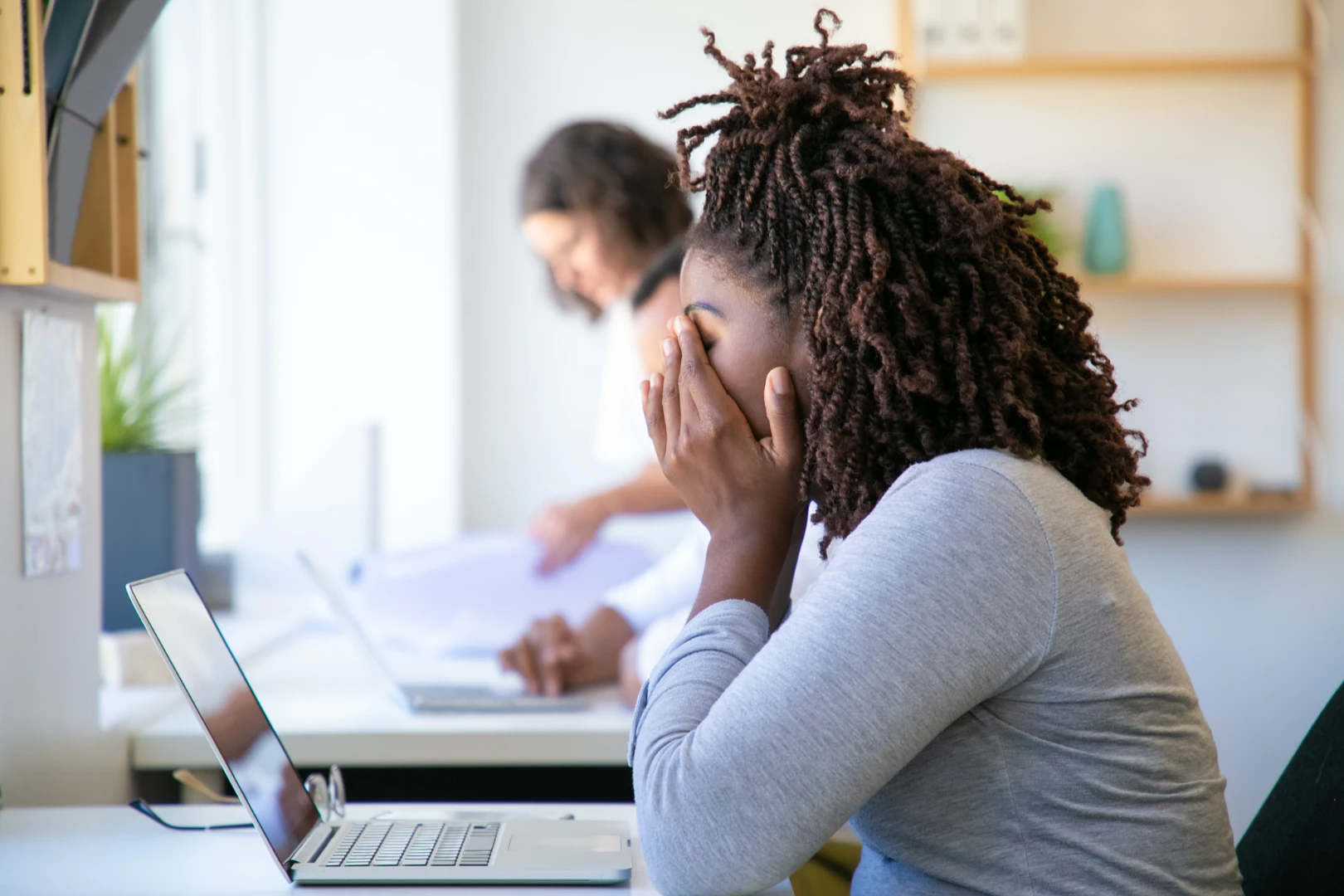 Burnout: 10 sinais de que o trabalho está afetando sua saúde mental